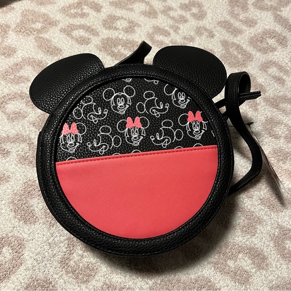 NWT Danielle Nicole Dani Mickey and Minnie Crossbody Purse - Picture 2 of 6